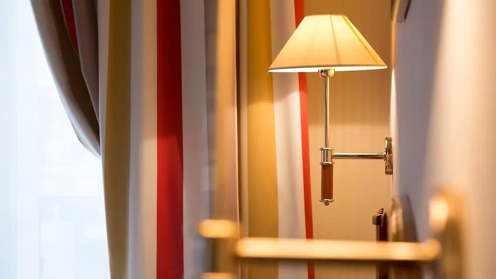 Hotel Etats Unis Opera Paris 4*,
