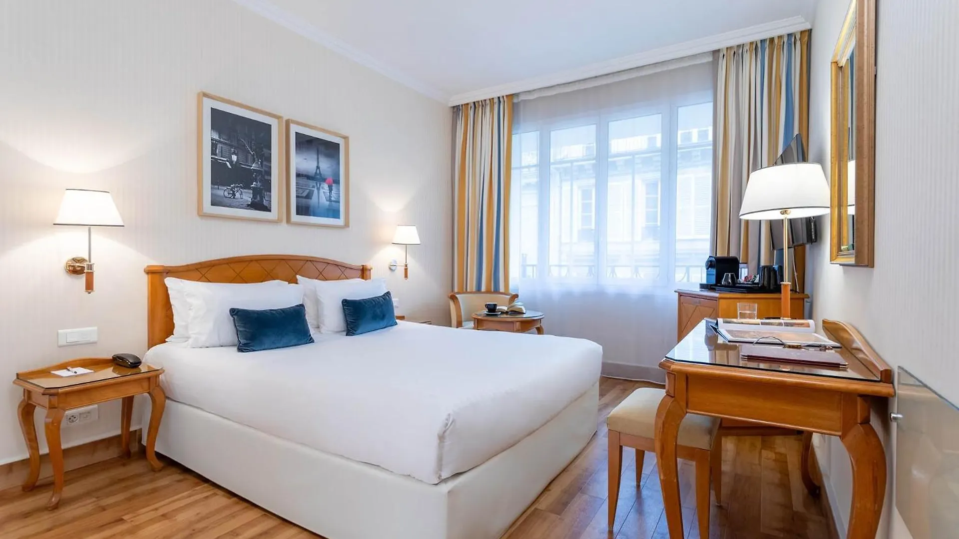 Hotel Etats Unis Opera Paris 4*,