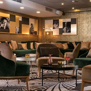 Niepce Paris, Curio Collection By Hilton **** Parijs