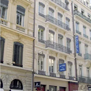 https://hotel-elysee.hotels-rhonealpes.com