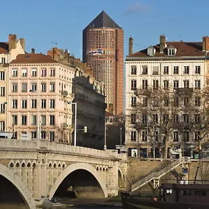 https://radisson-blu-lyon.hotels-rhonealpes.com