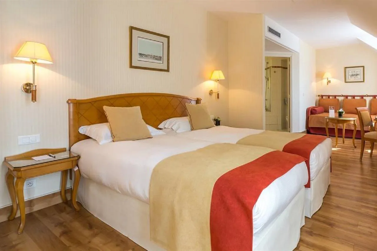 Hotel Etats Unis Opera Paris 4*,