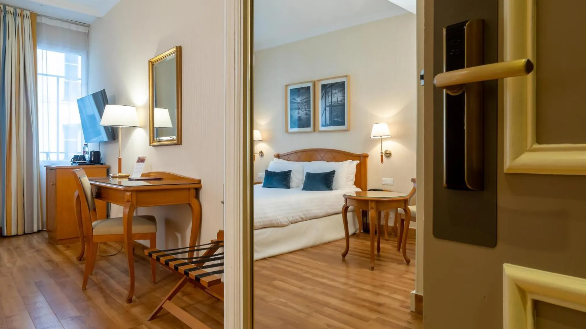 ****  Hotel Etats Unis Opera Paris Frankrig